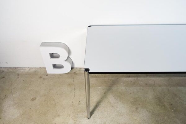 USM Haller Schreibtisch Perlgrau 175 x 75 - Image 2